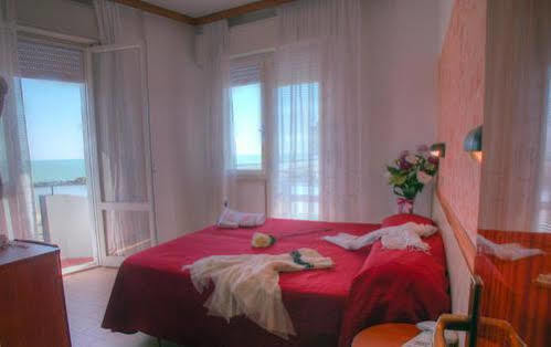 Hotel Merkury Torre Pedrera Eksteriør billede